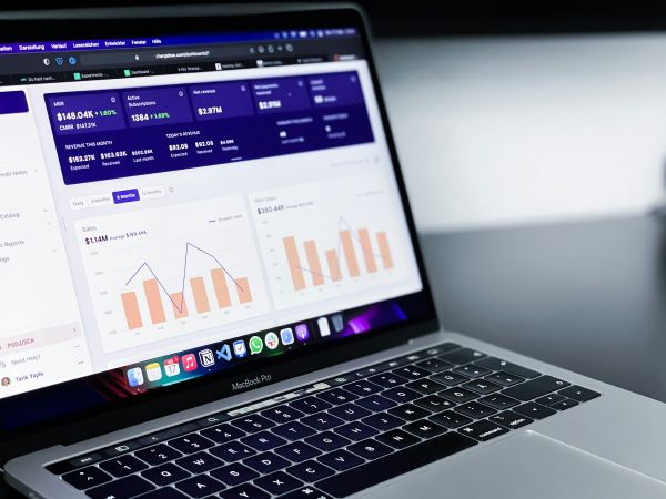 5 critères essentiels pour sélectionner le meilleur guide comparatif